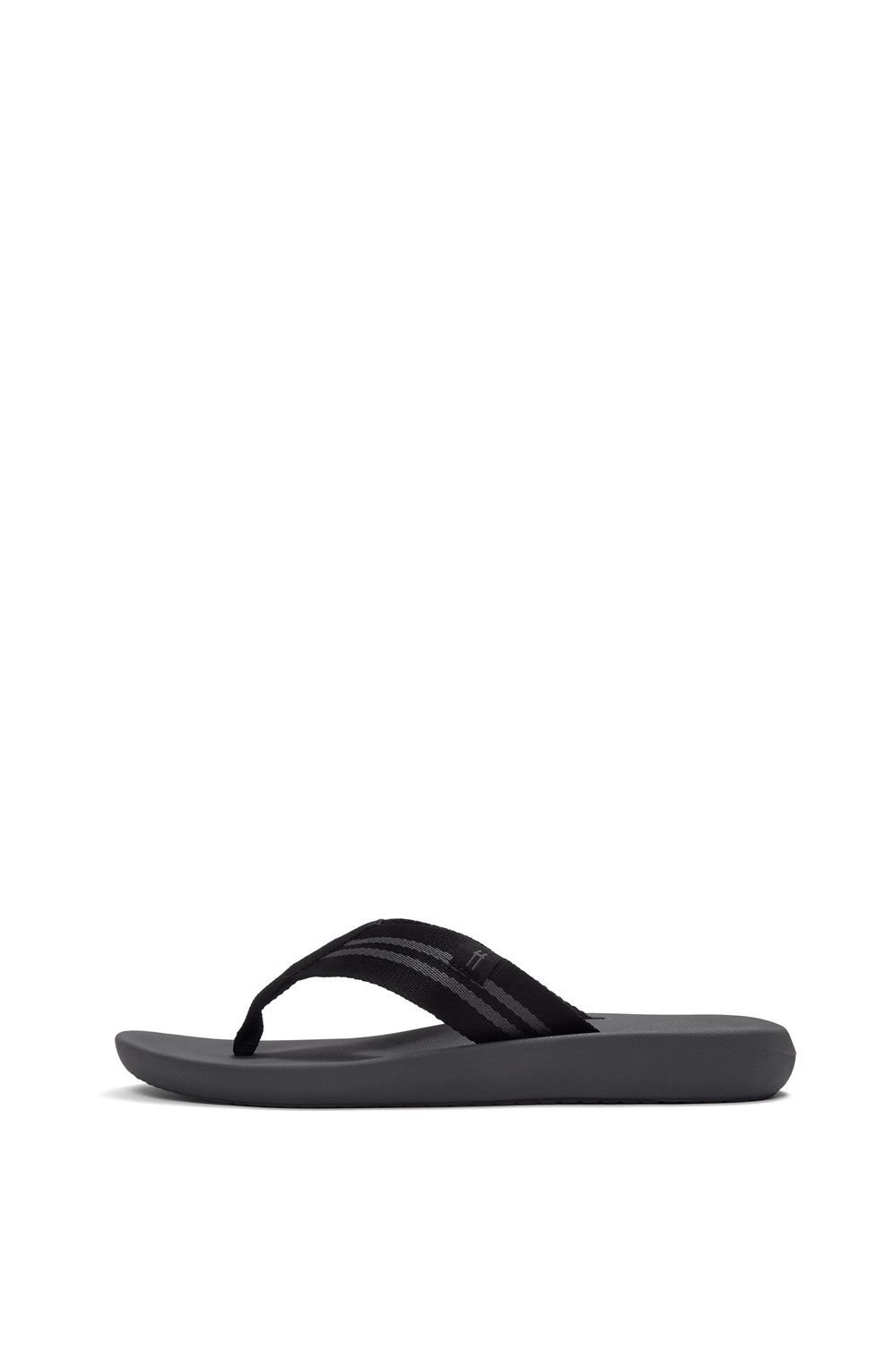 FitFlop FitFlop Men's iQushion Flip-Flops in Black - 4