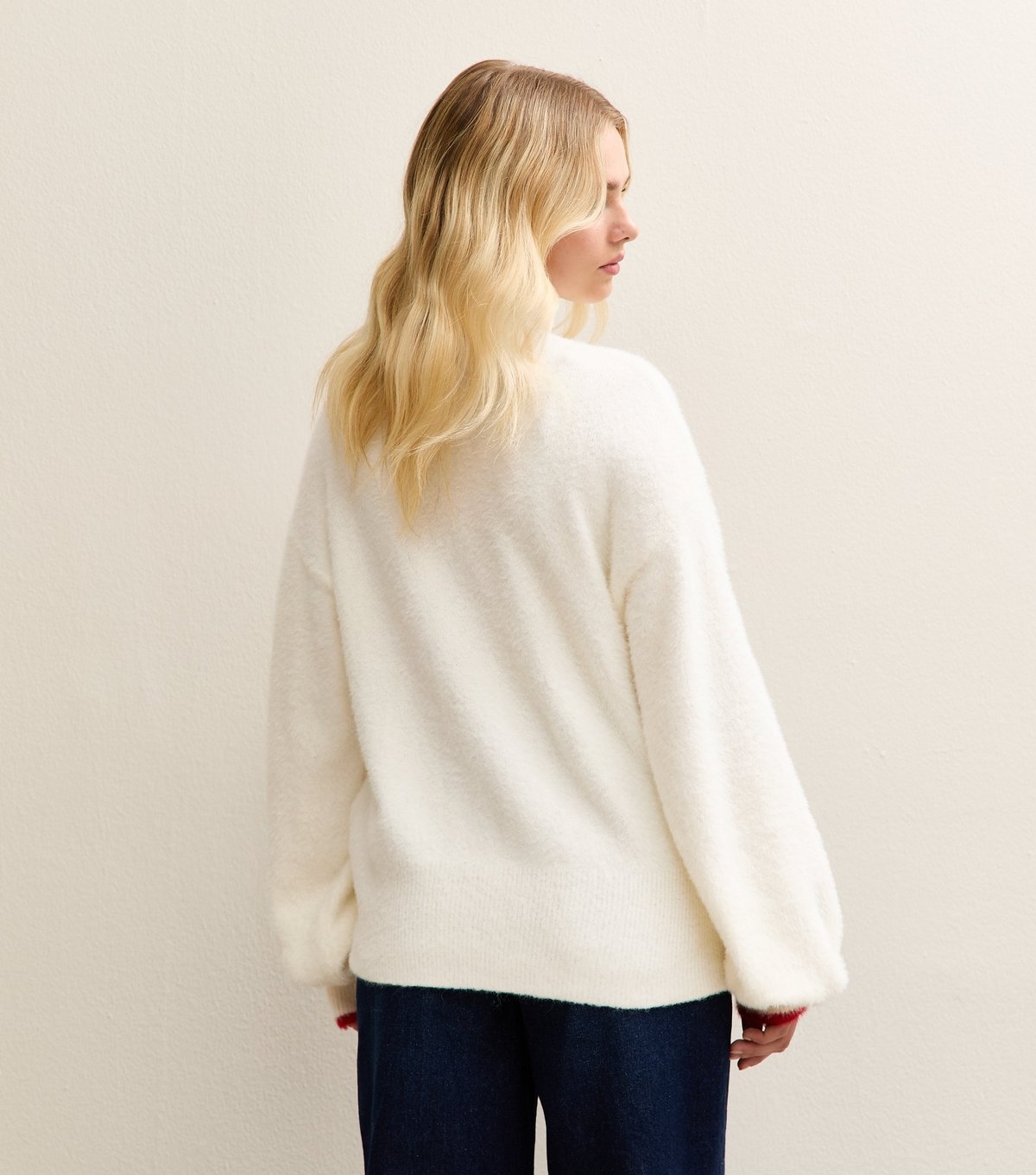 Sunshine Soul Women's White Fluffy Sequin Bow Jumper Sunshine Soul New Look - 4