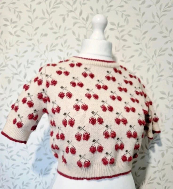 Cider Cider. Cropped jumper. Size 12.