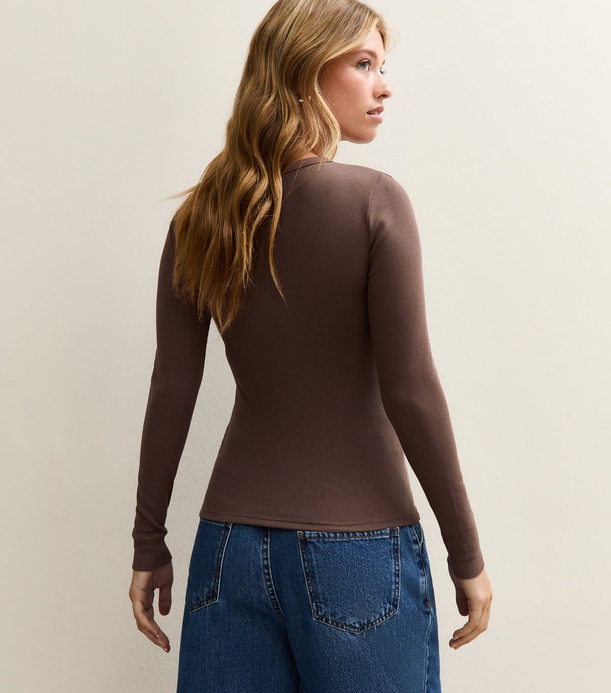 New Look Women's Dark Brown Long Sleeve Ribbed Crew Neck Top New Look - 4