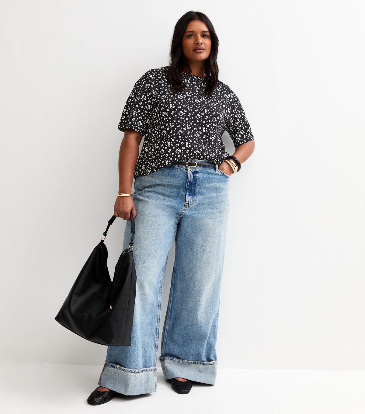 New Look Women's Plus Size Black Floral T-Shirt Curves New Look - 2