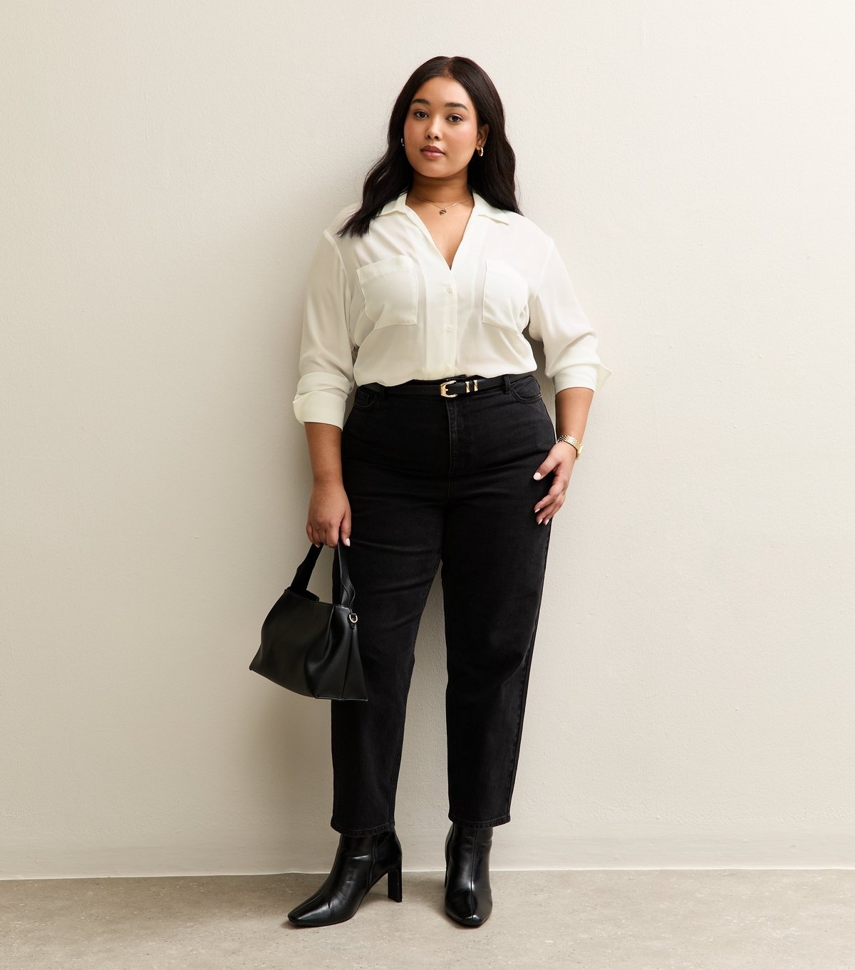 New Look Women's Plus Size White Front Pocket V-Neck Shirt Curves New Look - 3