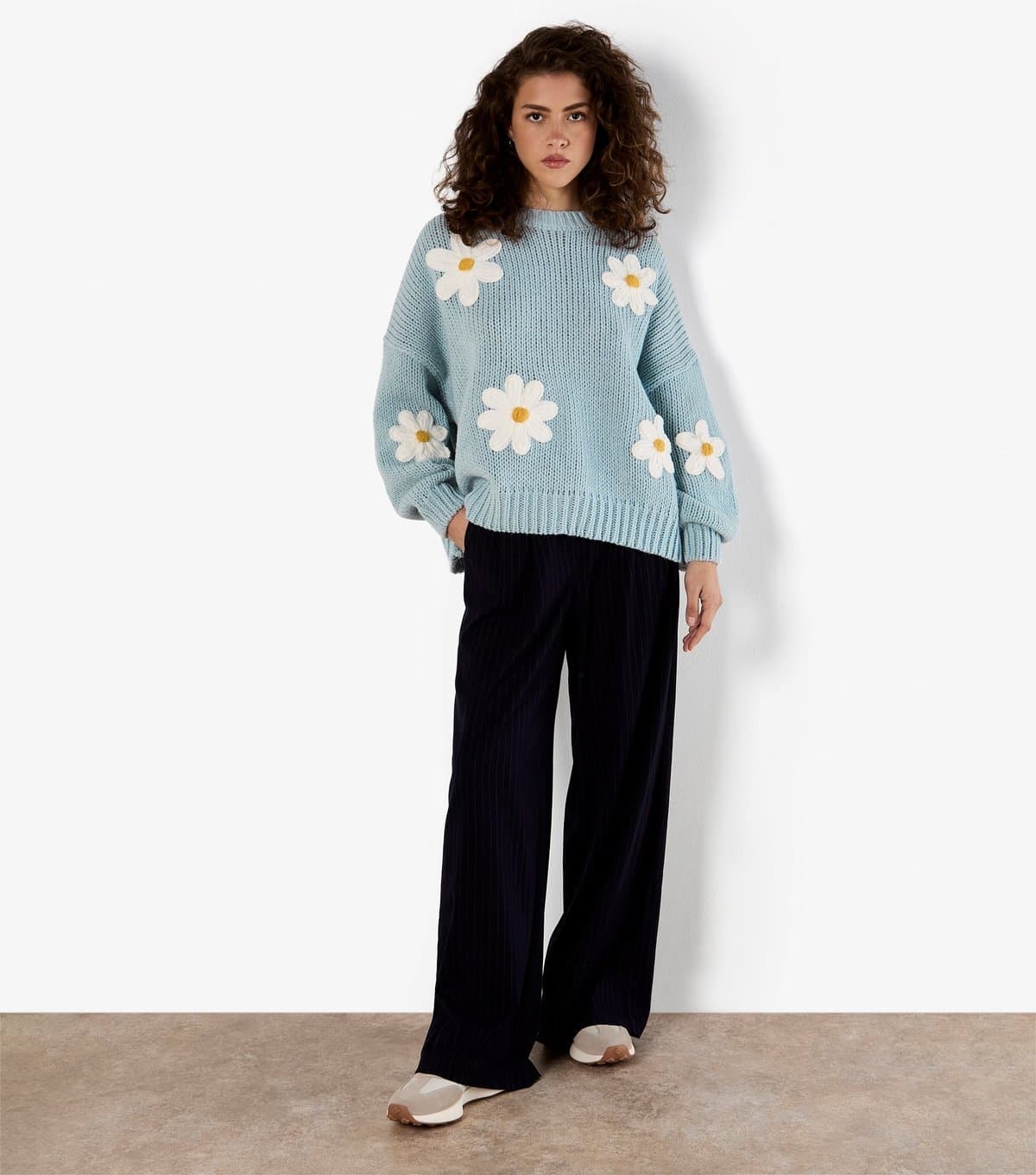 Apricot Women's Blue Daisy Embroidered Jumper Apricot New Look