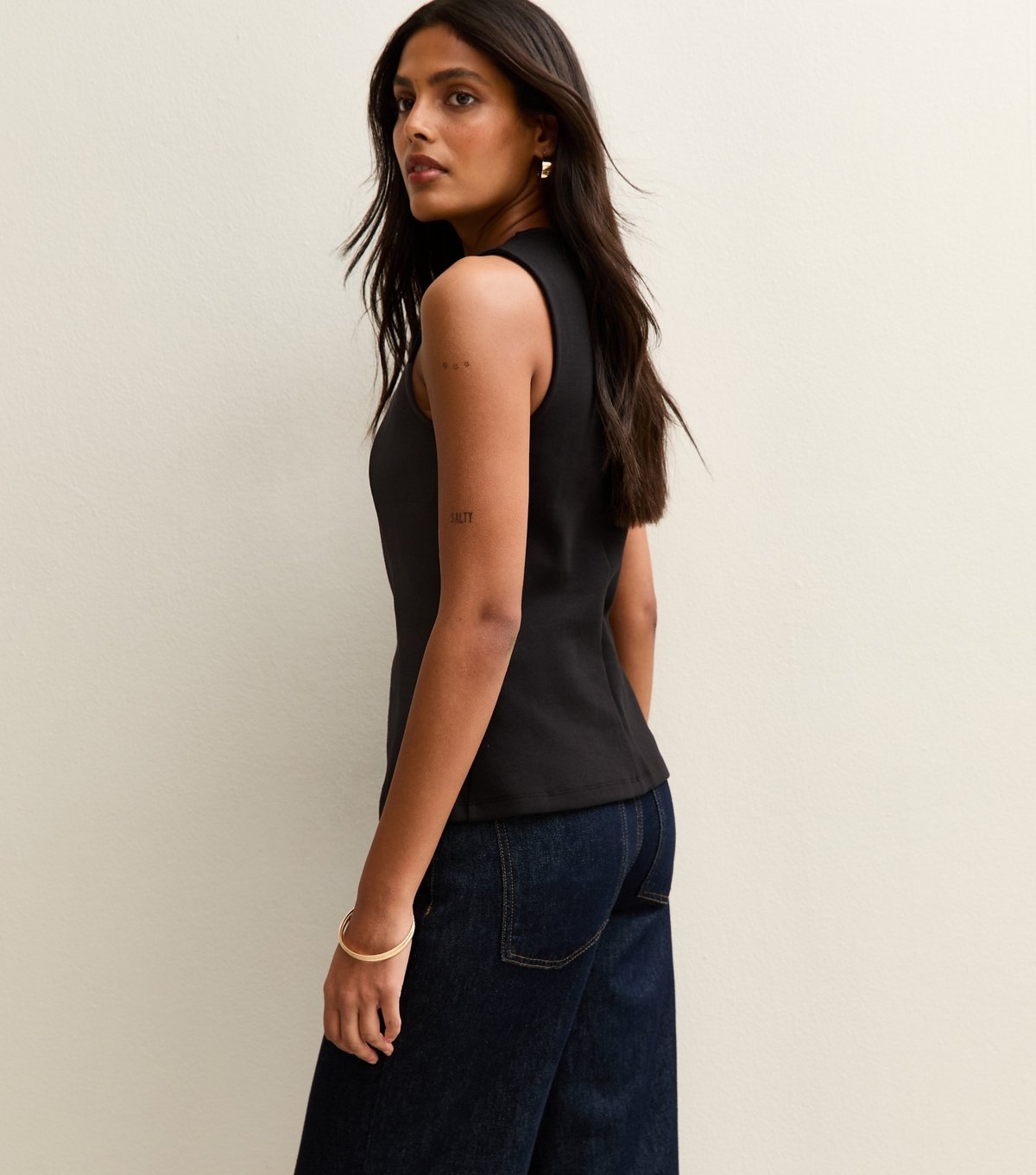 New Look Women's Black Jersey Crew Neck Gold Button Waistcoat New Look - 4