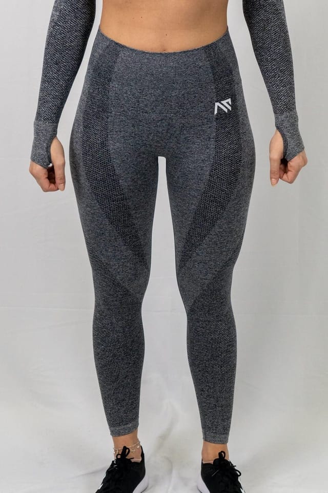 Animus Animus Women's Active Seamless Crop Top Set in Grey - 2