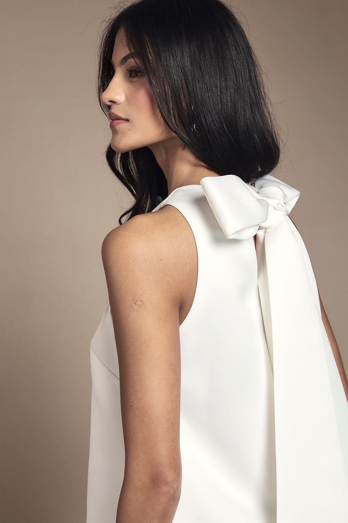 Coast Coast Women's Petite Bow Structured Satin Bridal Mini Dress in Ivory - 4