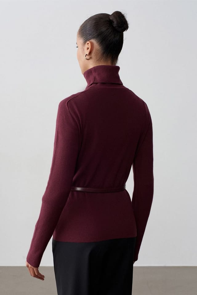Dilvin Dilvin Women's Belted Turtleneck Knit Sweater in Burgundy - 2