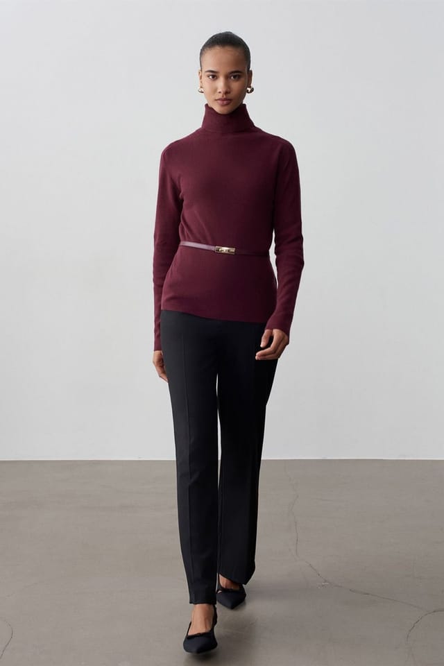 Dilvin Dilvin Women's Belted Turtleneck Knit Sweater in Burgundy - 3