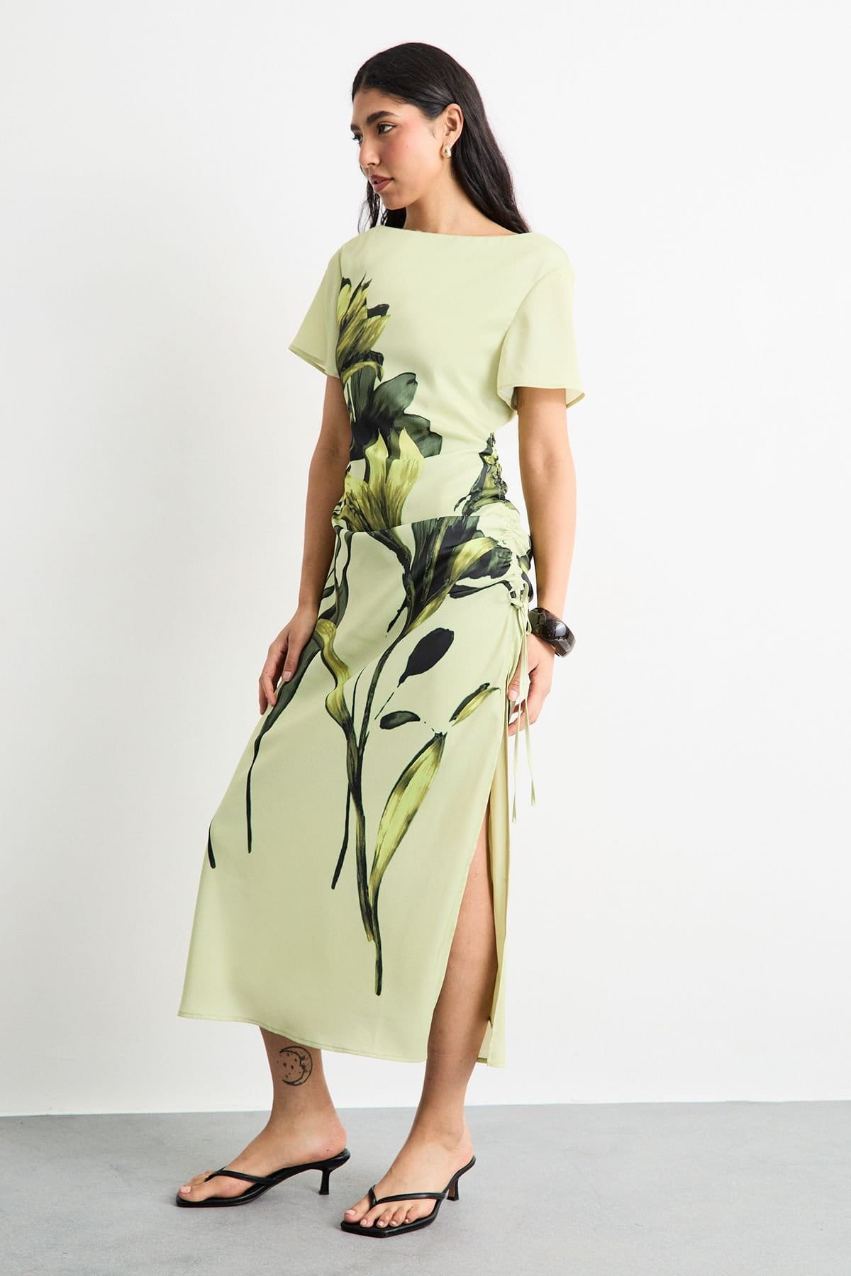 Warehouse Warehouse Women's Placement Print Crinkle Satin Ruched Midi Dress in Lime Yellow - 4