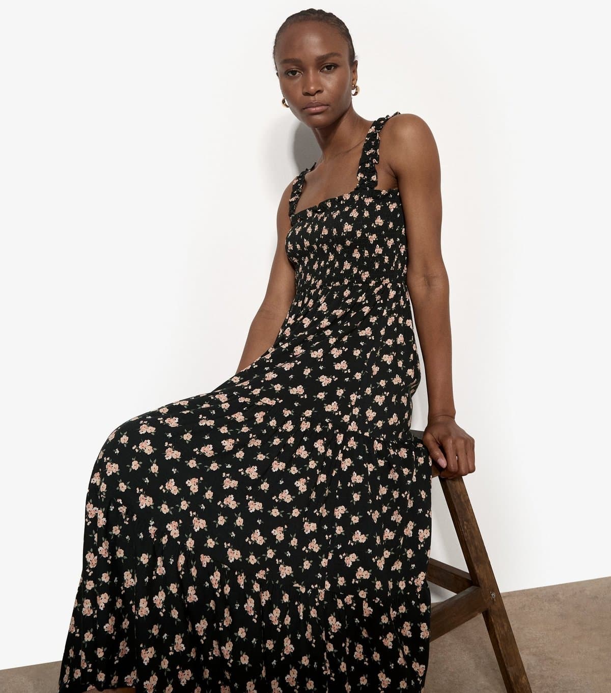 Apricot Women's Green Ditsy Print Tiered Midi Dress Apricot New Look