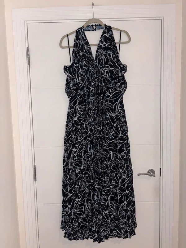 Never Fully Dressed Never Fully Dressed Black White Floral Pleated Midaxi Dress Size 14 Occasion wedding halter nexk