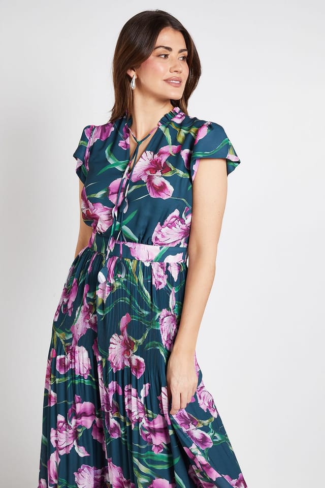 Wallis Wallis Women's Floral Ruffle Neck Pleated Midi Dress in Green - 2