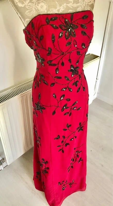Monsoon Vintage Y2K Monsoon Black and Red Beaded Sequined whimsical Gothic Prom Evening Dress