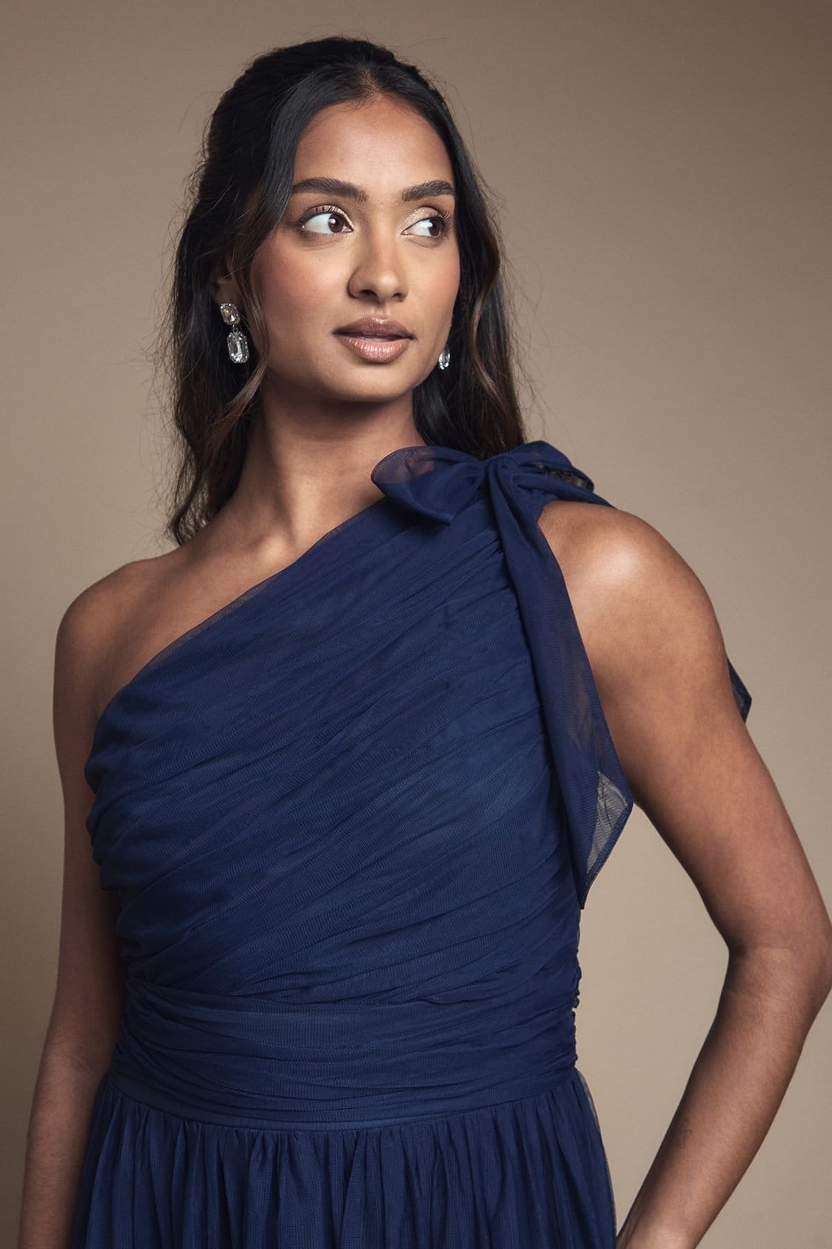 Oasis Oasis Women's Pleated Mesh One Shoulder Tiered Maxi Bridesmaid Maxi Dress in Navy - 4