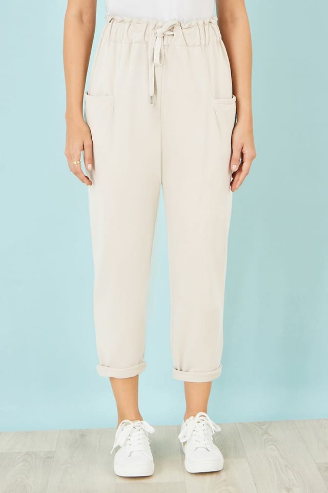 Yumi Yumi Women's Cream Cotton Relaxed Stretch Trousers With Pockets in Beige - 3