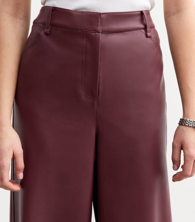 New Look Women's Burgundy Faux Leather Barrel Leg Trousers New Look - 2