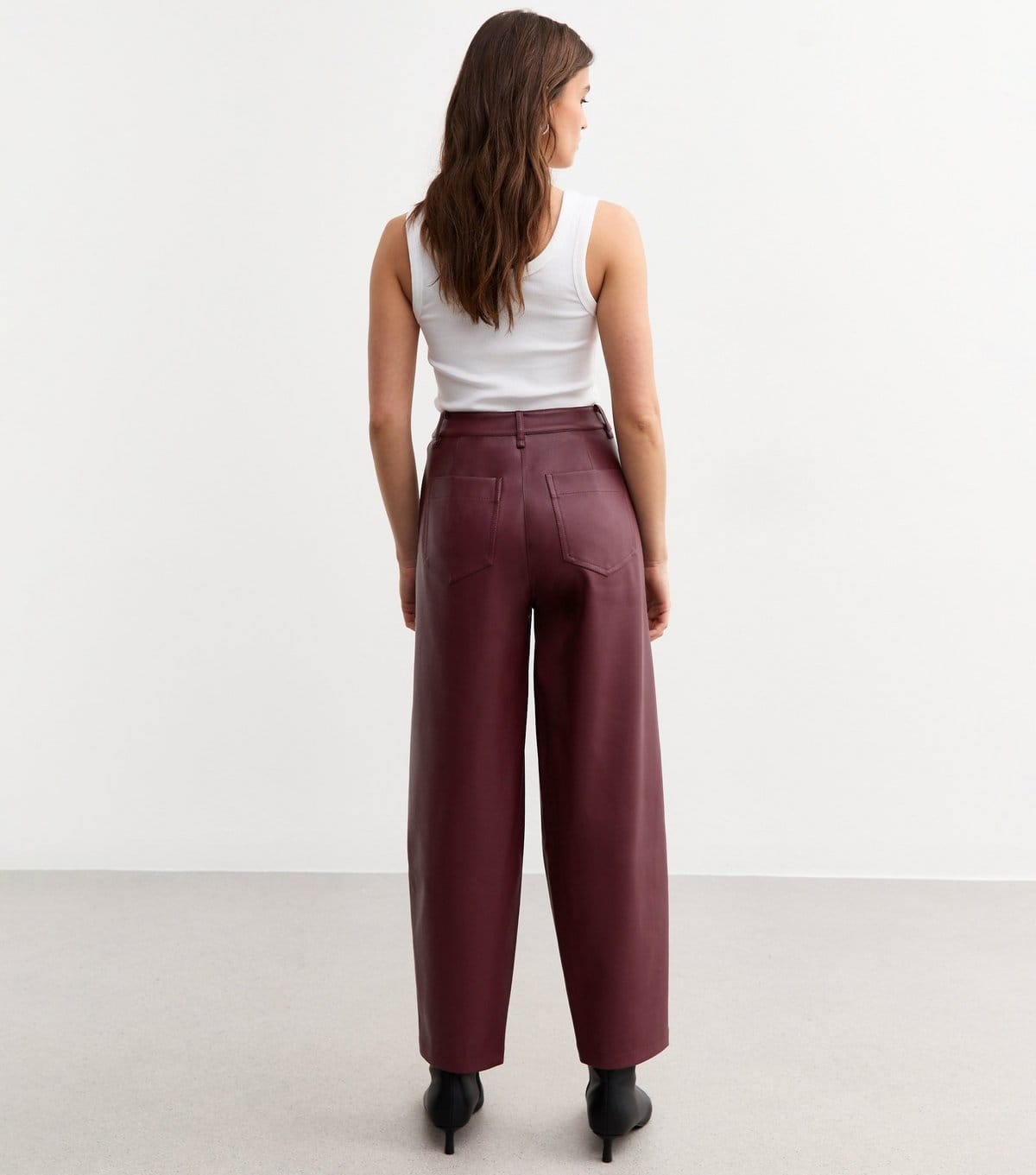 New Look Women's Burgundy Faux Leather Barrel Leg Trousers New Look - 4