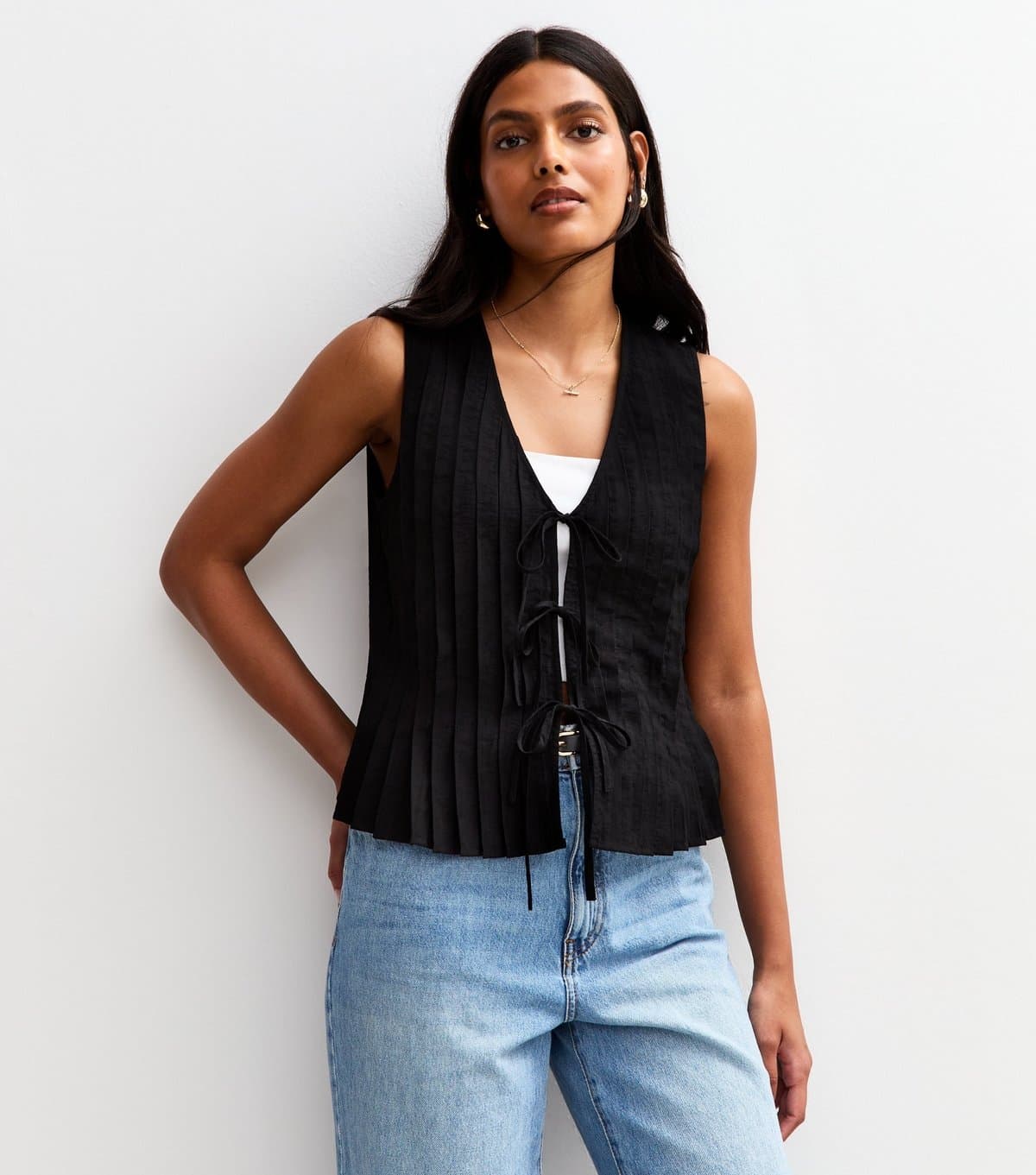 New Look Women's Black Pleated Tie Front Sleeveless Top New Look