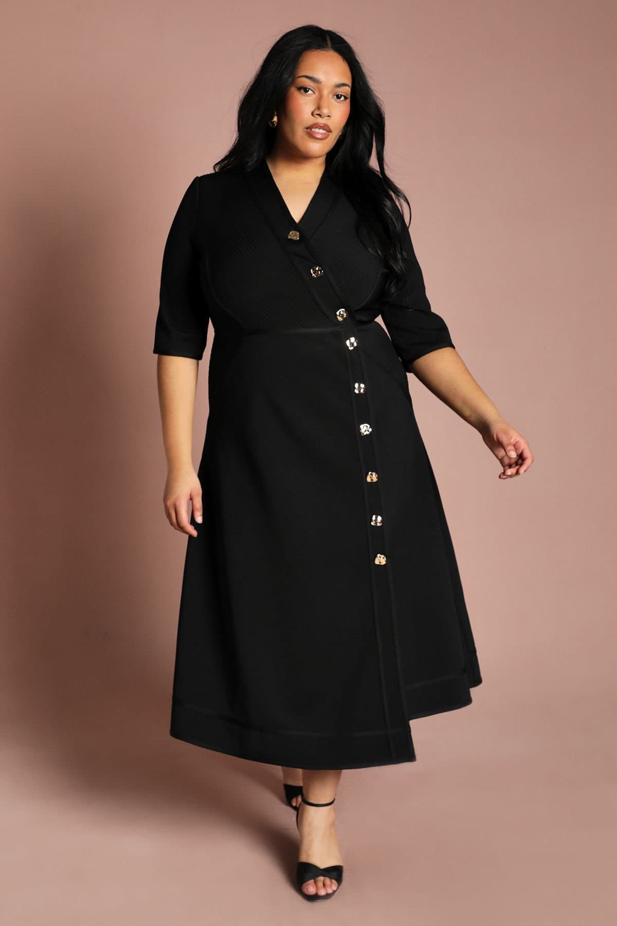 Coast Coast Women's Plus Ribbed Bandage Button Down Midi Dress in Black
