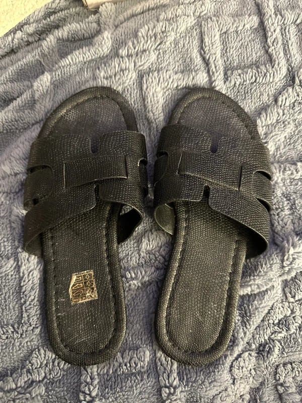 Shein black sliders