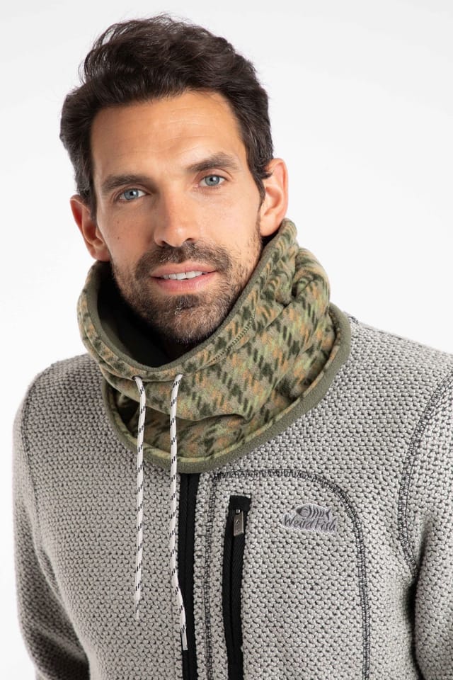 Weird Fish Weird Fish Men's Perth Reversible Fleece Snood in Olive - 3