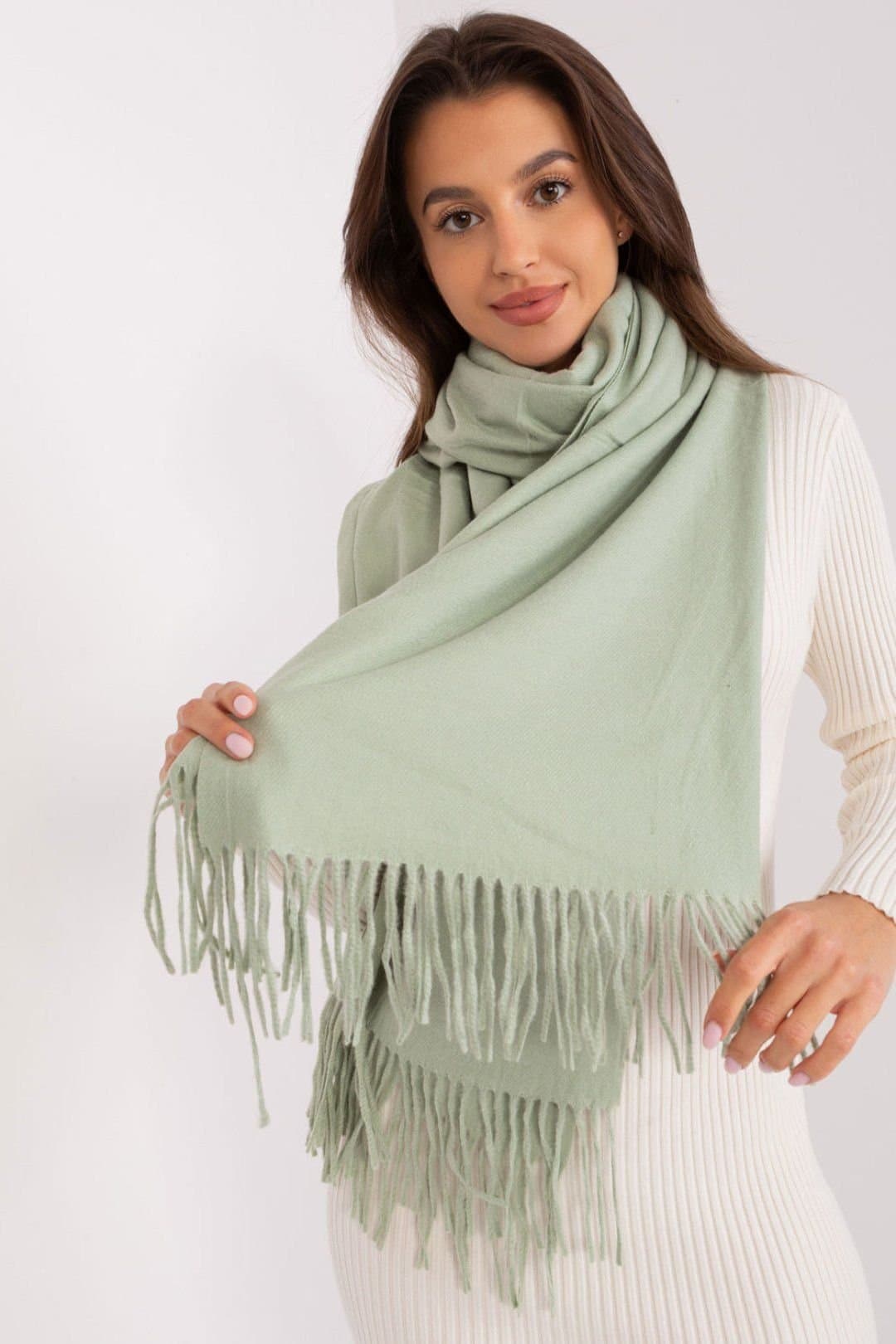 Love Lace Love Lace Green Warm Long Scarf with Decorative Tassels