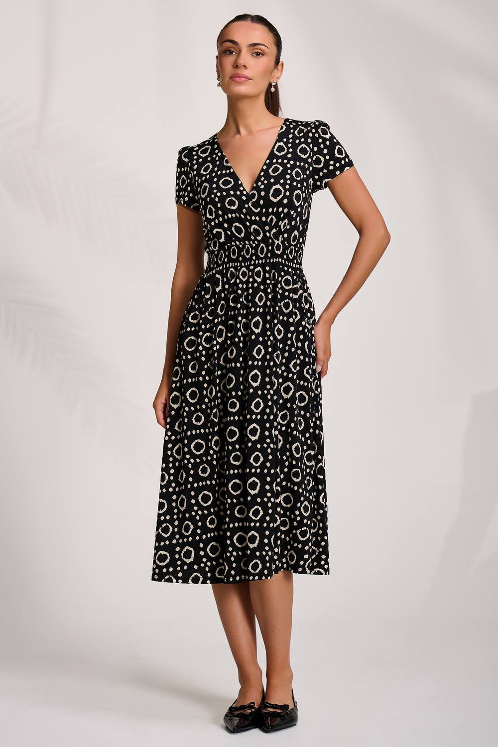 Jolie Moi Jolie Moi Women's Cap Sleeve Printed Jersey Midaxi Dress in Black - 4