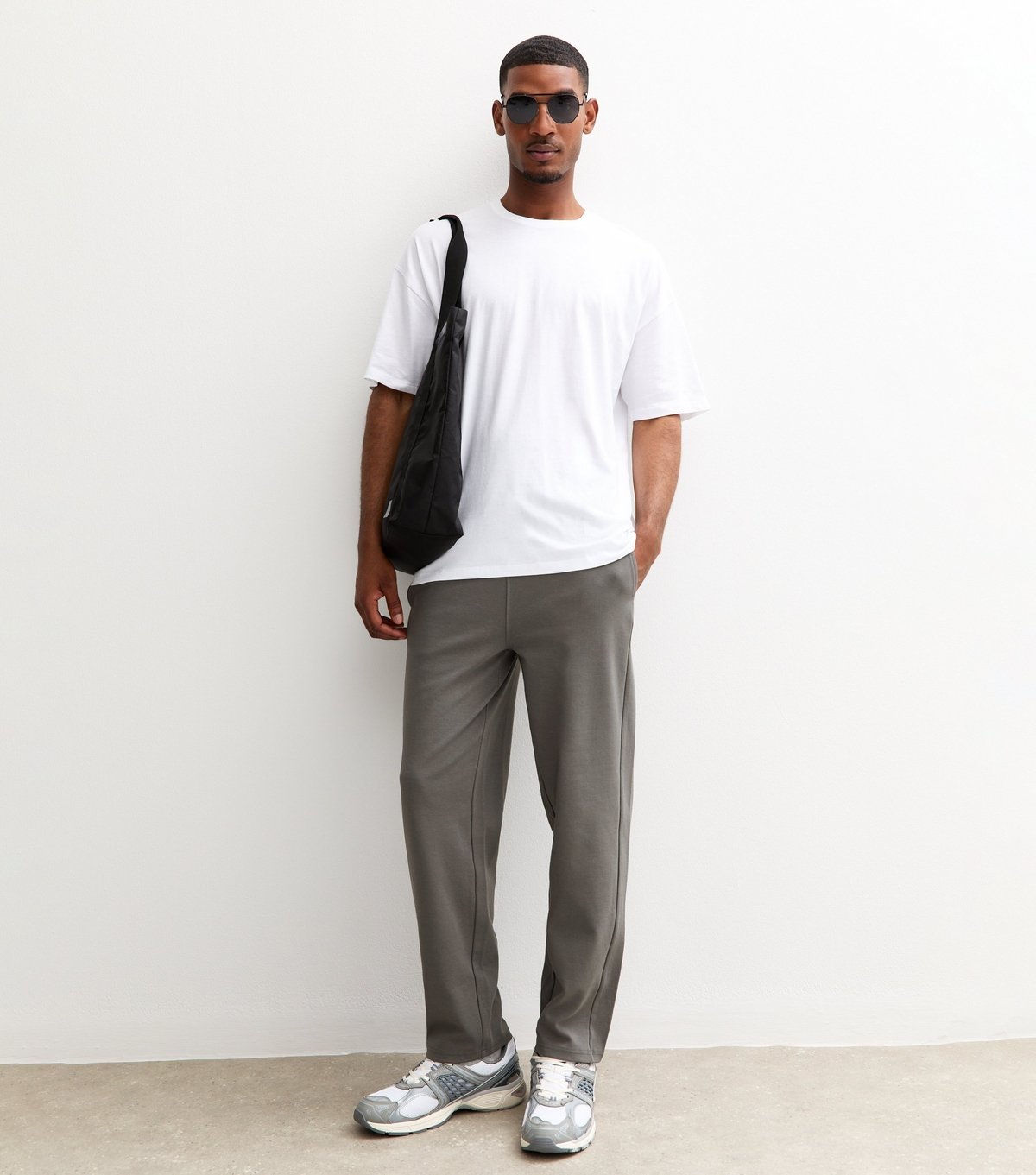 New Look Men's Grey Relaxed Panelled Straight Leg Joggers New Look - 3