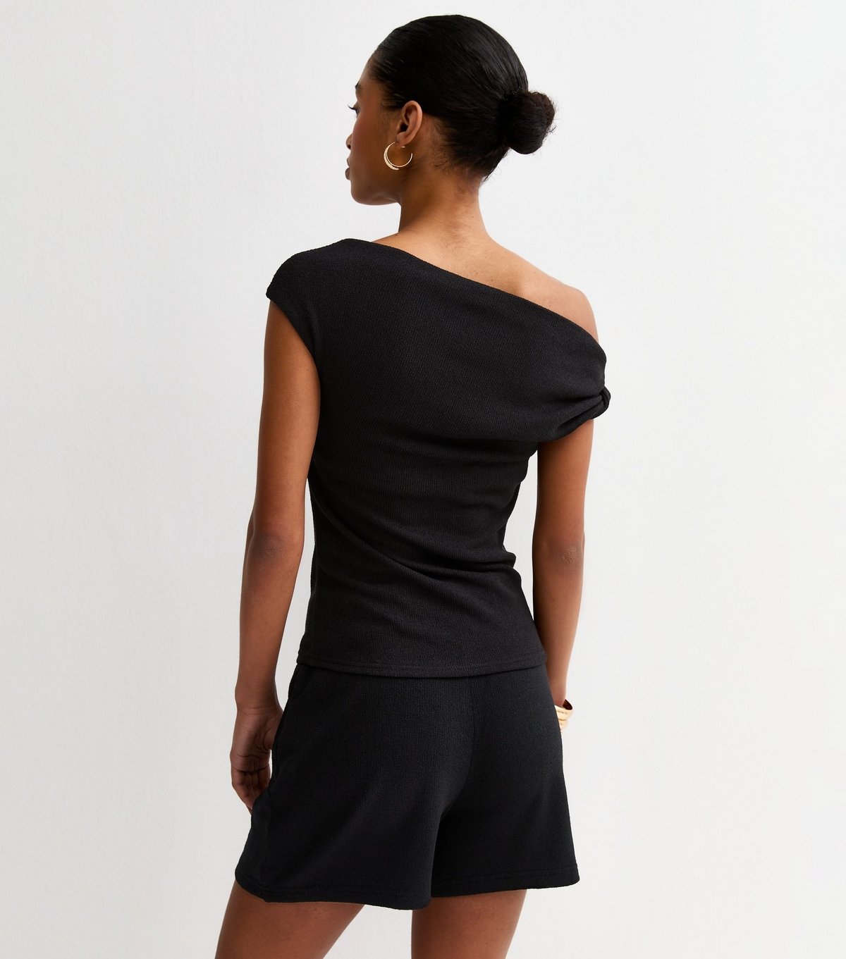 New Look Women's Black Twisted Off The Shoulder Top New Look - 4