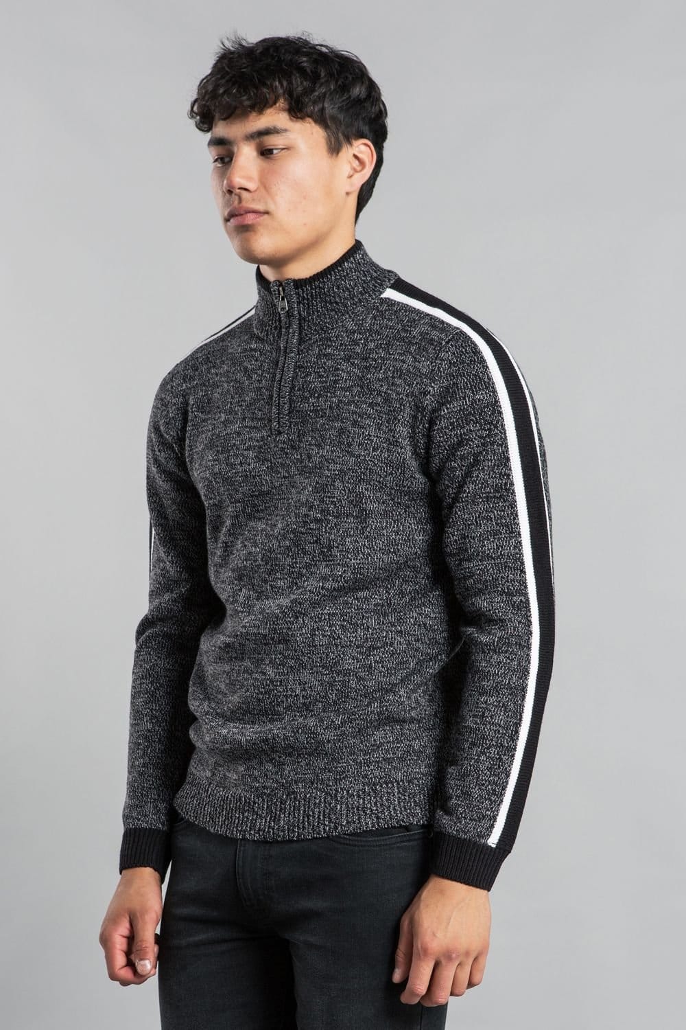 Tokyo Laundry Tokyo Laundry Men's Funnel Neck 1/4 Zip Jumper with Contrast Sleeve in Black - 4