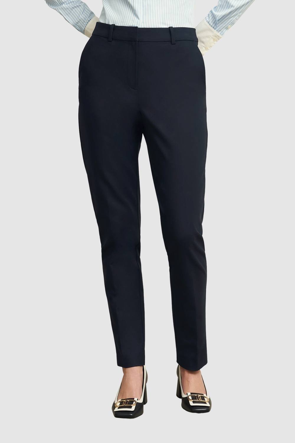 Hobbs London Hobbs London Women's Nicky Tapered Leg Trouser in Dark Navy - 2