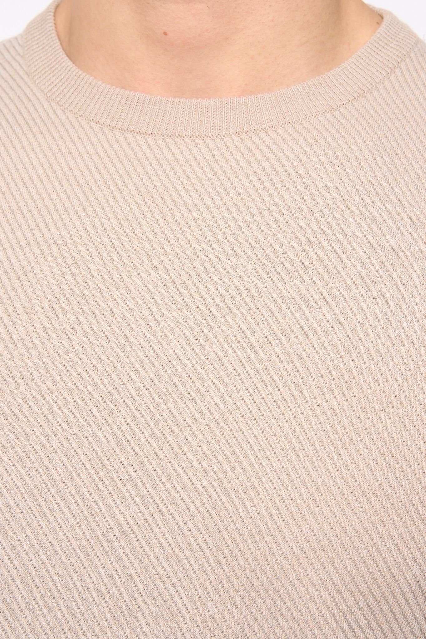 Duck and Cover Duck and Cover Men's Marvela Structured Knitted T-Shirt with Metal Badge in Stone - 4