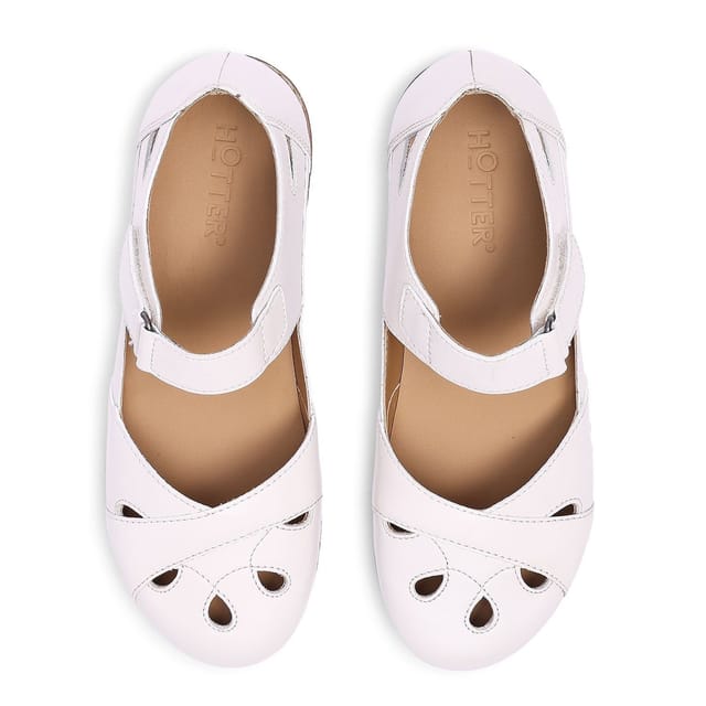 Hotter Hotter Women's Wide Fit 'Devi' Mary Janes in White - 3