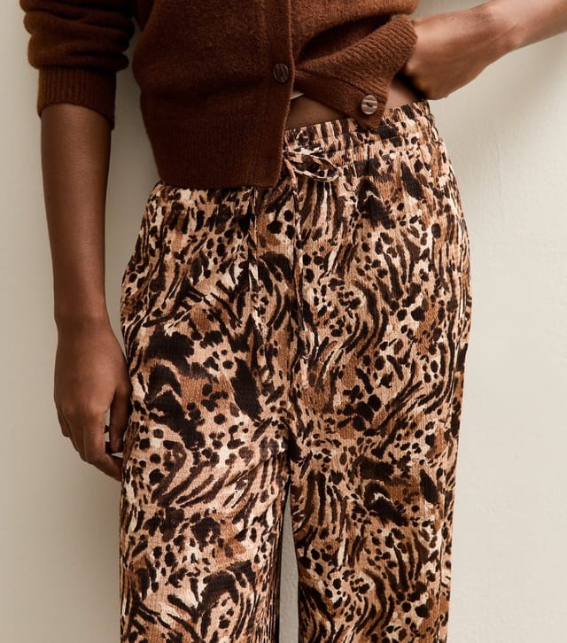 New Look Women's Brown Tiger Print Wide Leg Trousers New Look - 3