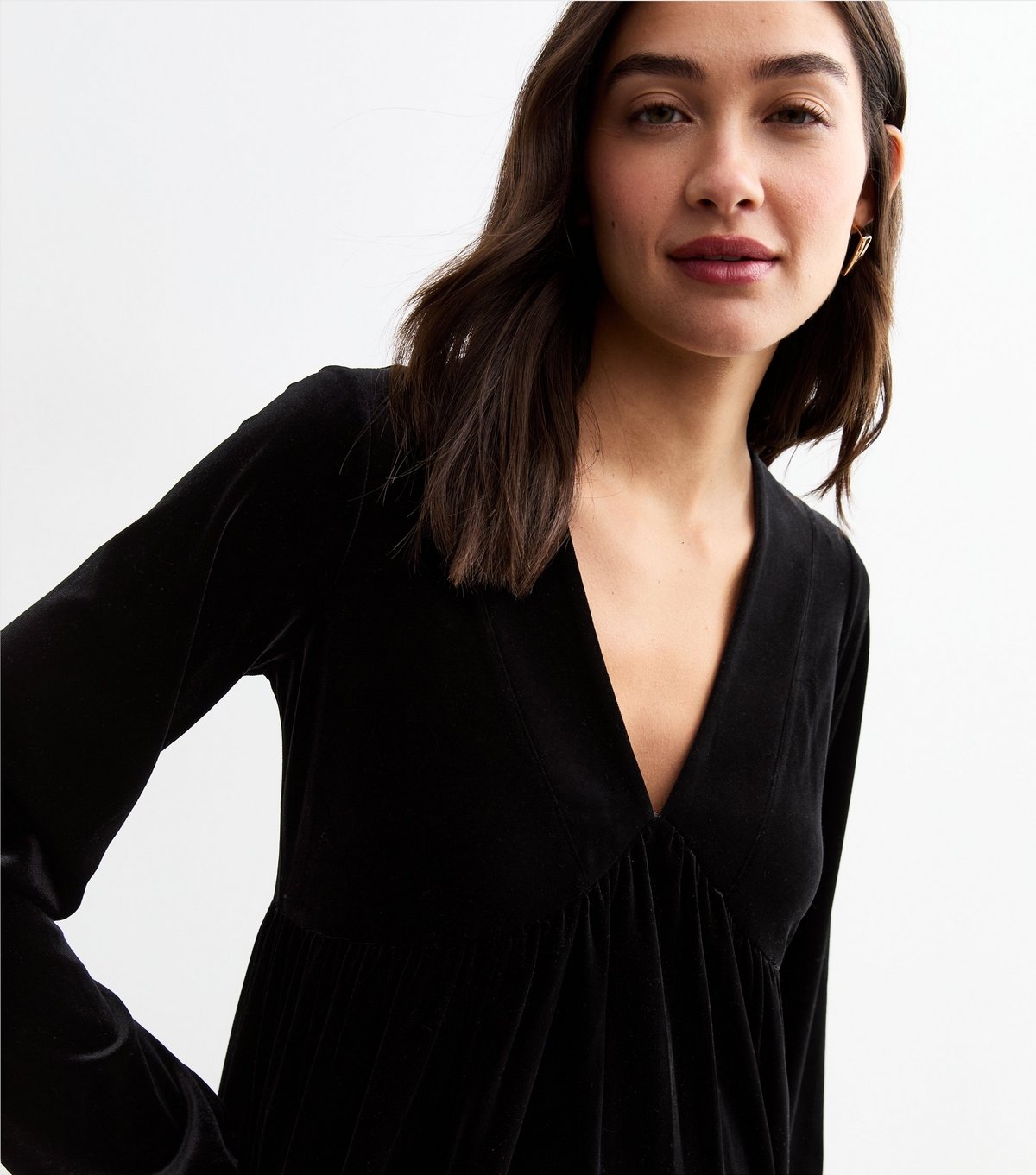 New Look Women's Maternity Black Velvet V-Neck Mini Smock Dress New Look - 2