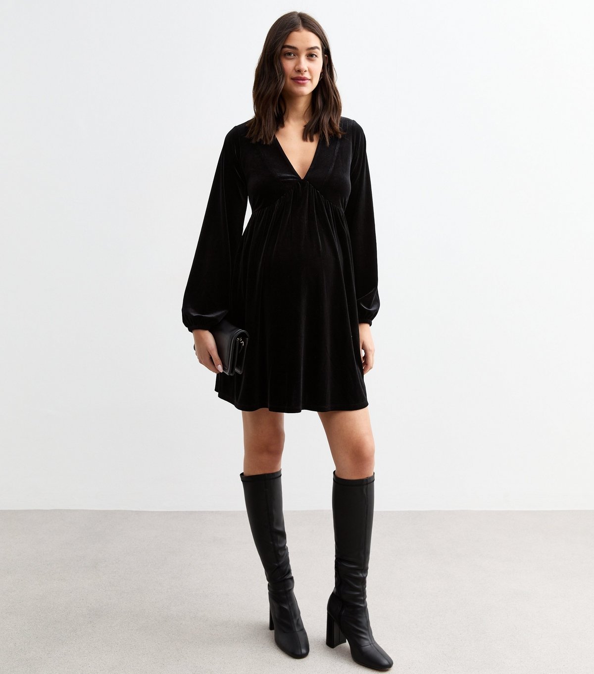 New Look Women's Maternity Black Velvet V-Neck Mini Smock Dress New Look - 3