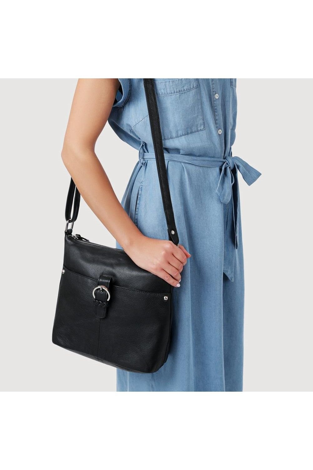 Pavers Pavers Women's Daily Zip-Close Crossbody Bag in Black - 4