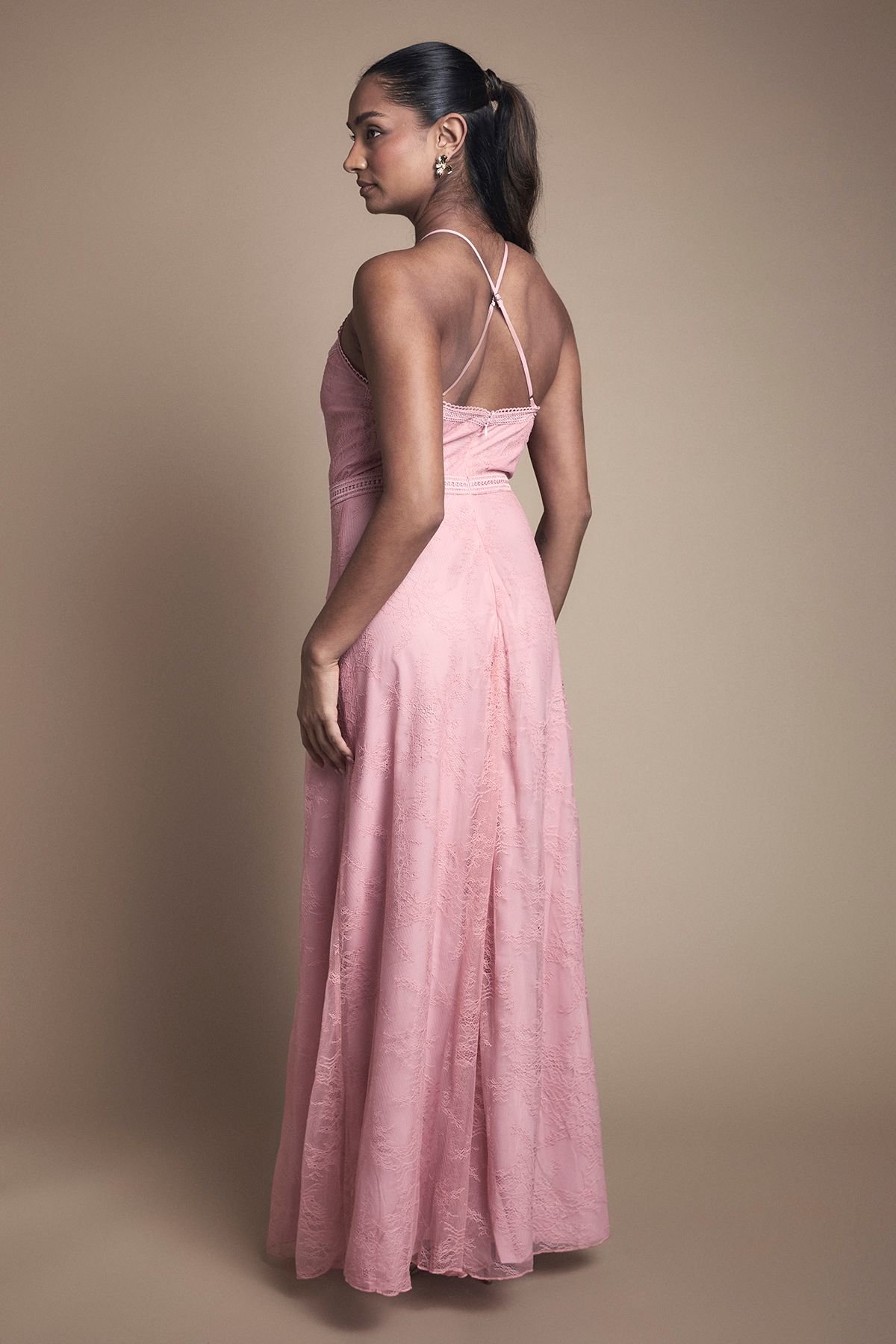 Oasis Oasis Women's Delicate Lace Apron Neck Maxi Bridesmaid Dress in Blush - 3