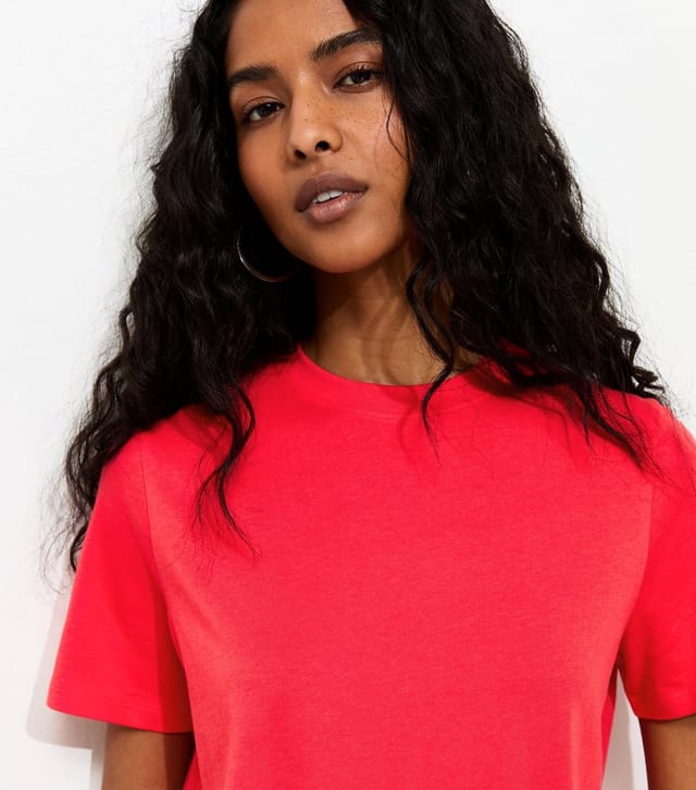 New Look Women's Bright Red Cotton Crew Neck T-Shirt New Look - 2