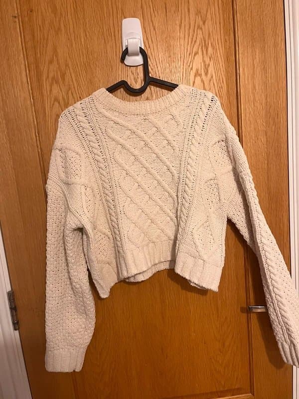 Bershka Cream knitted Bershka jumper