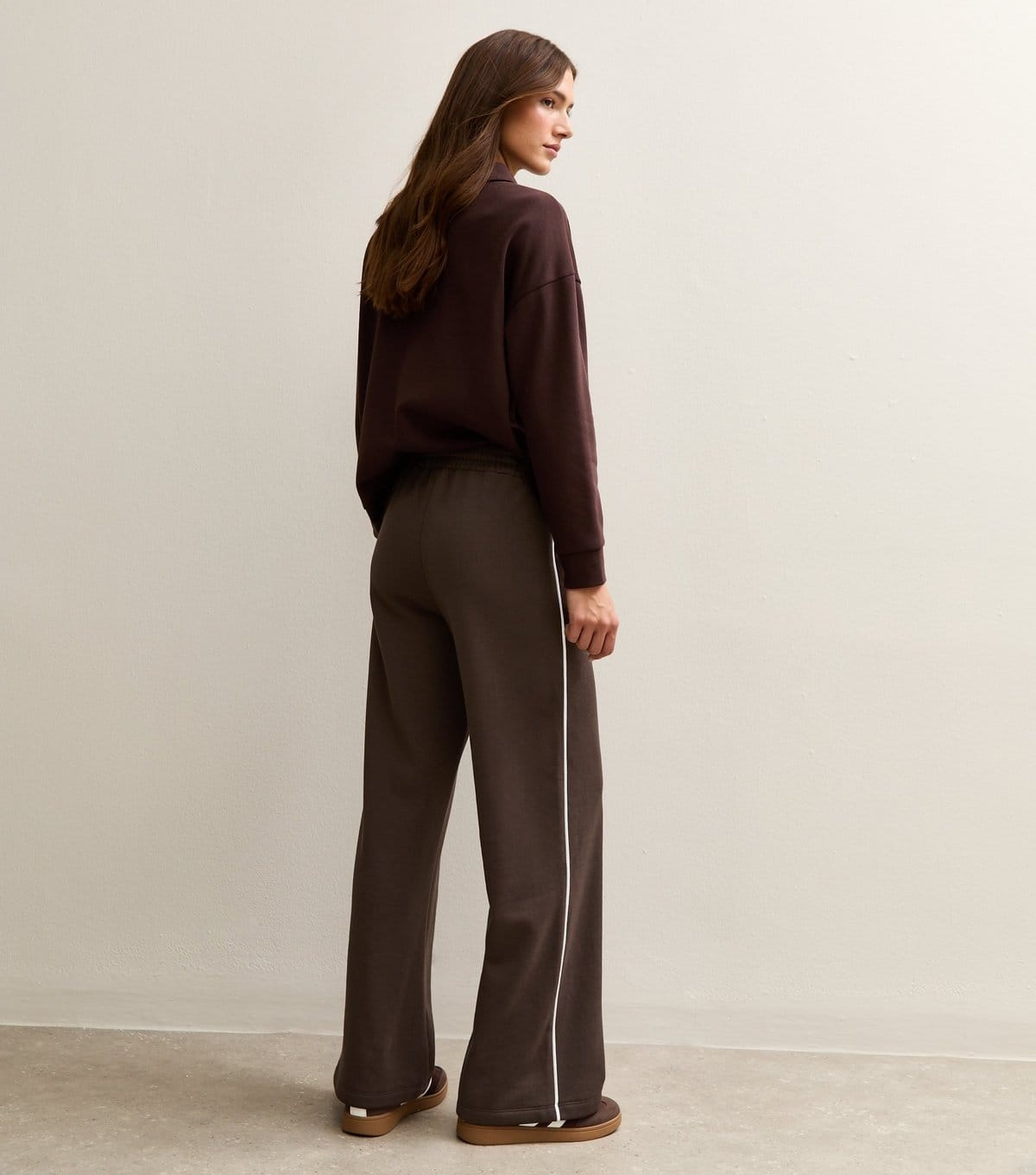 New Look Women's Brown Side Stripe Wide Leg Joggers New Look - 4