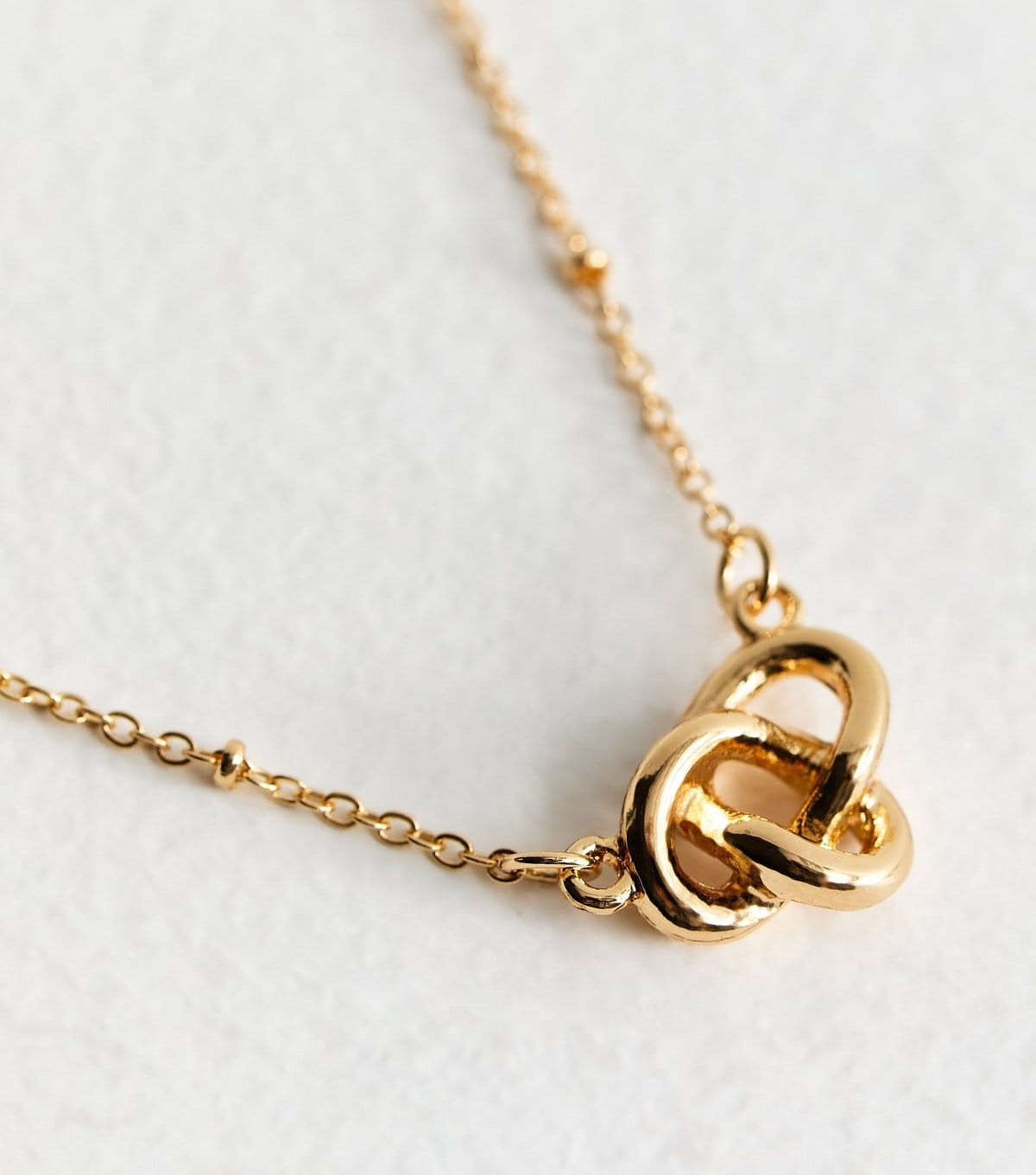 New Look Gold Tone Triple Circle Pendant Necklace New Look - 4