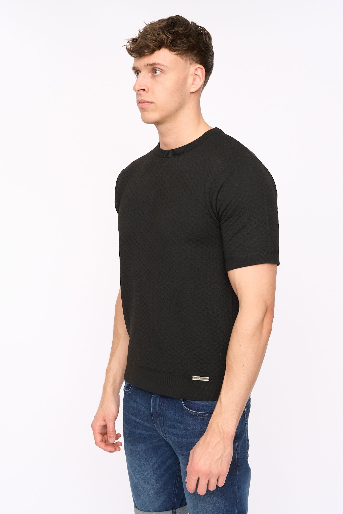 Duck and Cover Duck and Cover Men's Mataso Structured Knitted T-Shirt with Metal Badge in Black - 2