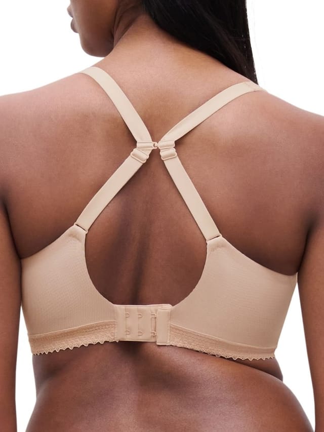Chantelle Chantelle Women's Romance Covering Full Cup Bra in Beige - 3