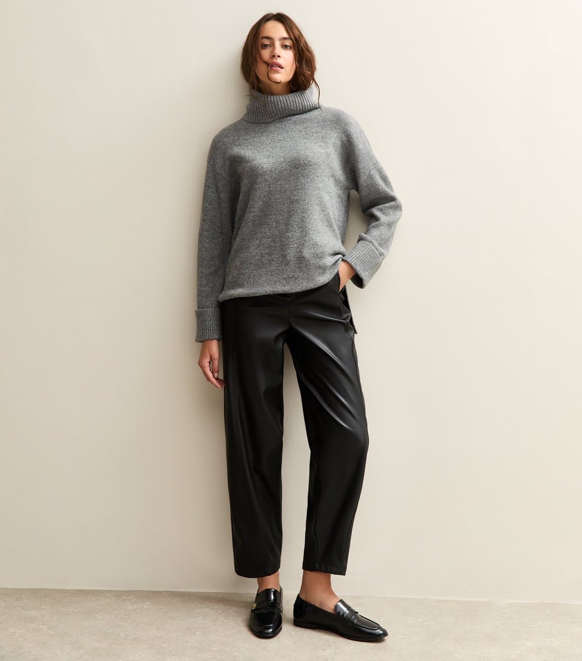 New Look Women's Black Faux Leather Barrel Leg Trousers New Look