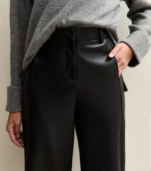 New Look Women's Black Faux Leather Barrel Leg Trousers New Look - 3