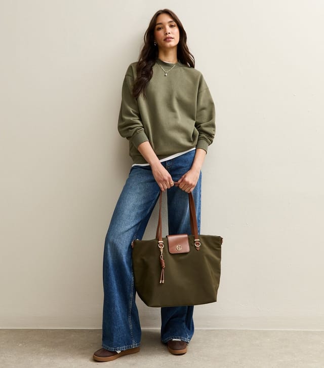 New Look Women's Khaki Relaxed Fit Crew Neck Sweatshirt New Look - 3