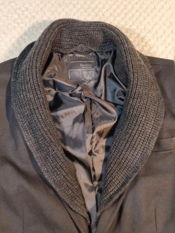 Bershka Men's Blazer with Knit Collar – Size L
