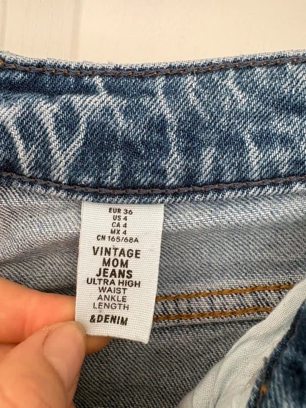 H&M Mom jeans size 8