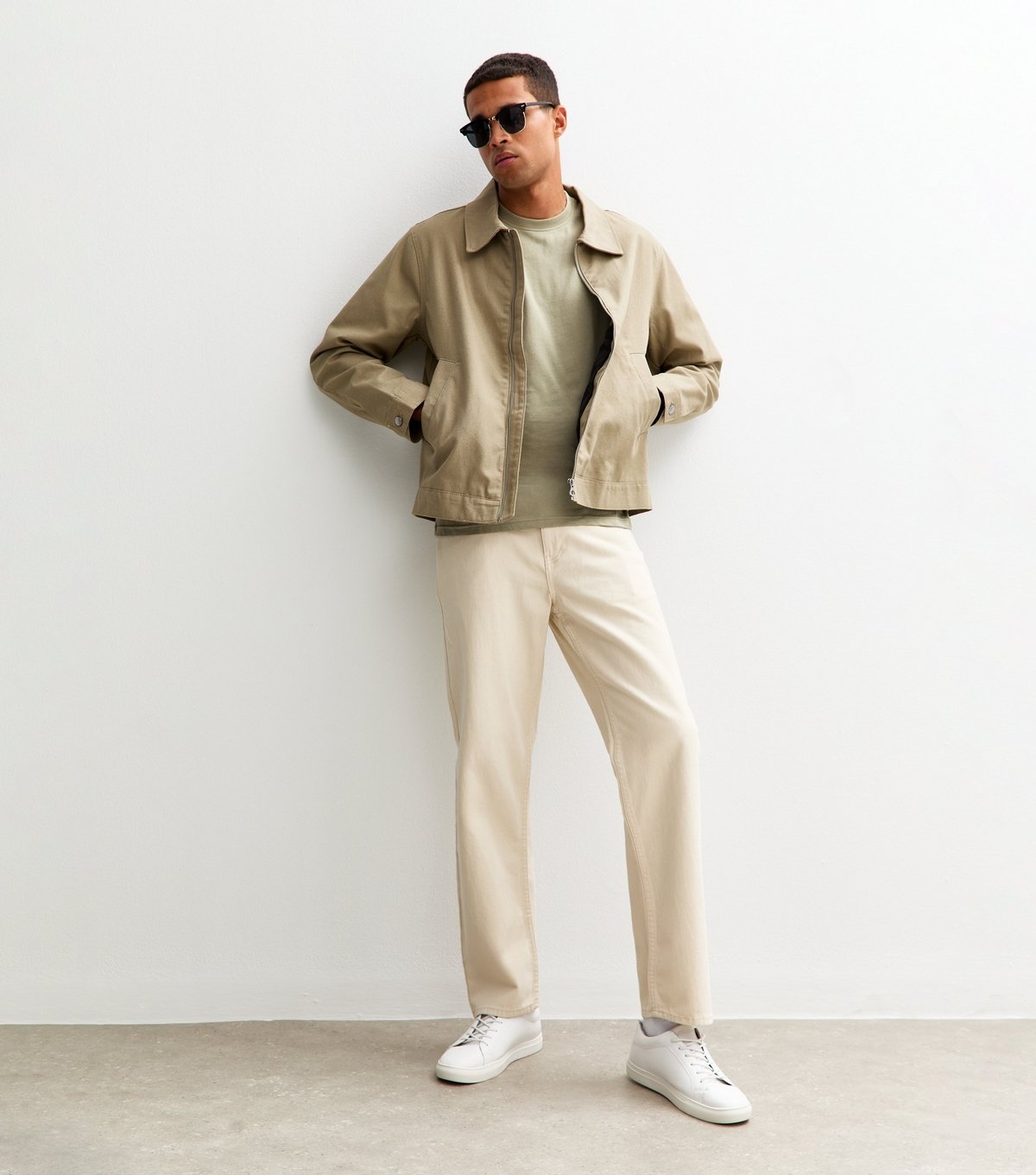 New Look Men's Green Oversized Crew Neck T-Shirt New Look - 3